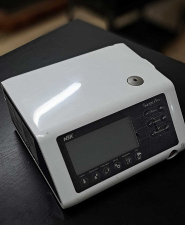 MOTOR DE IMPLANTE NSK LIGADO 220 V